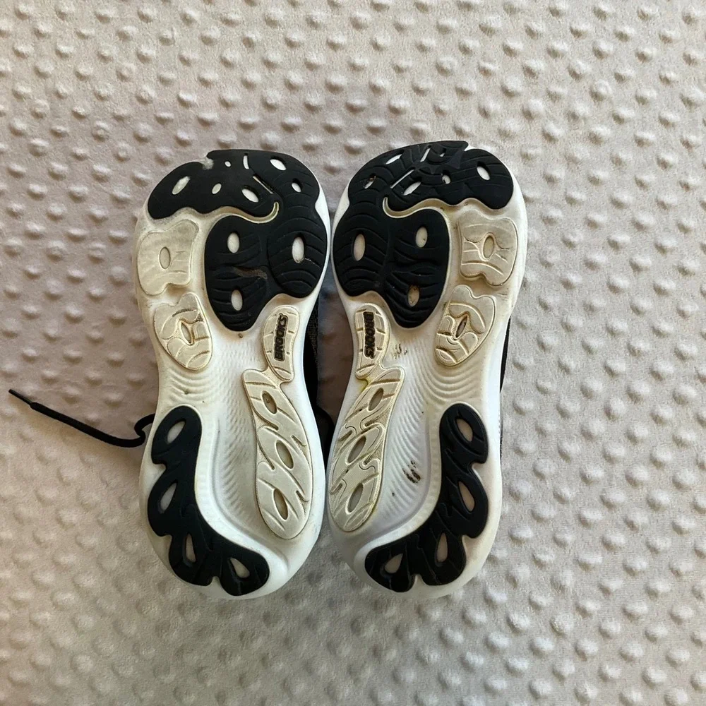 Brooks‎ Adrenaline 25 GTS Running Shoes Mens 9.5 Black White Athletic Sneakers
